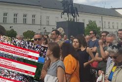 Oto, jak TVP przedstawia demonstrację przed Sejmem. Kontrowersyjne napisy na paskach