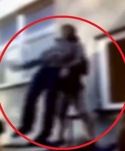 Przerażająca zabawy nastolatków. Rzucali nim, pomalowali i ogolili głowę