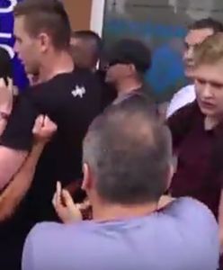 "Co robisz ku***?! Człowiek tam leży!". Brutalne zamieszki podczas manifestacji KOD-u