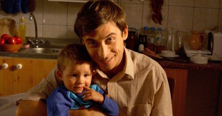 Wszyscy kojarzą go z roli uroczego Mateuszka w "M jak miłość". Oto, jak dziś wygląda