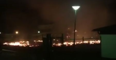 Spłonął meczet. Strażacy stoczyli wielogodzinny bój z żywiołem