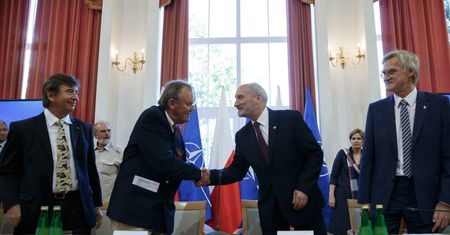 "Dziękuję ci, Wacku". Czułe pożegnanie Berczyńskiego w MON