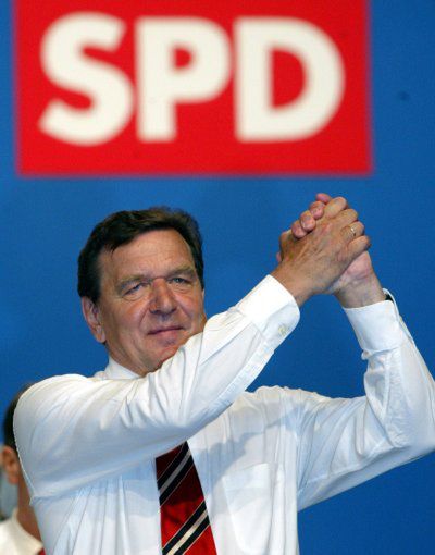 SPD poparła program reform Schroedera