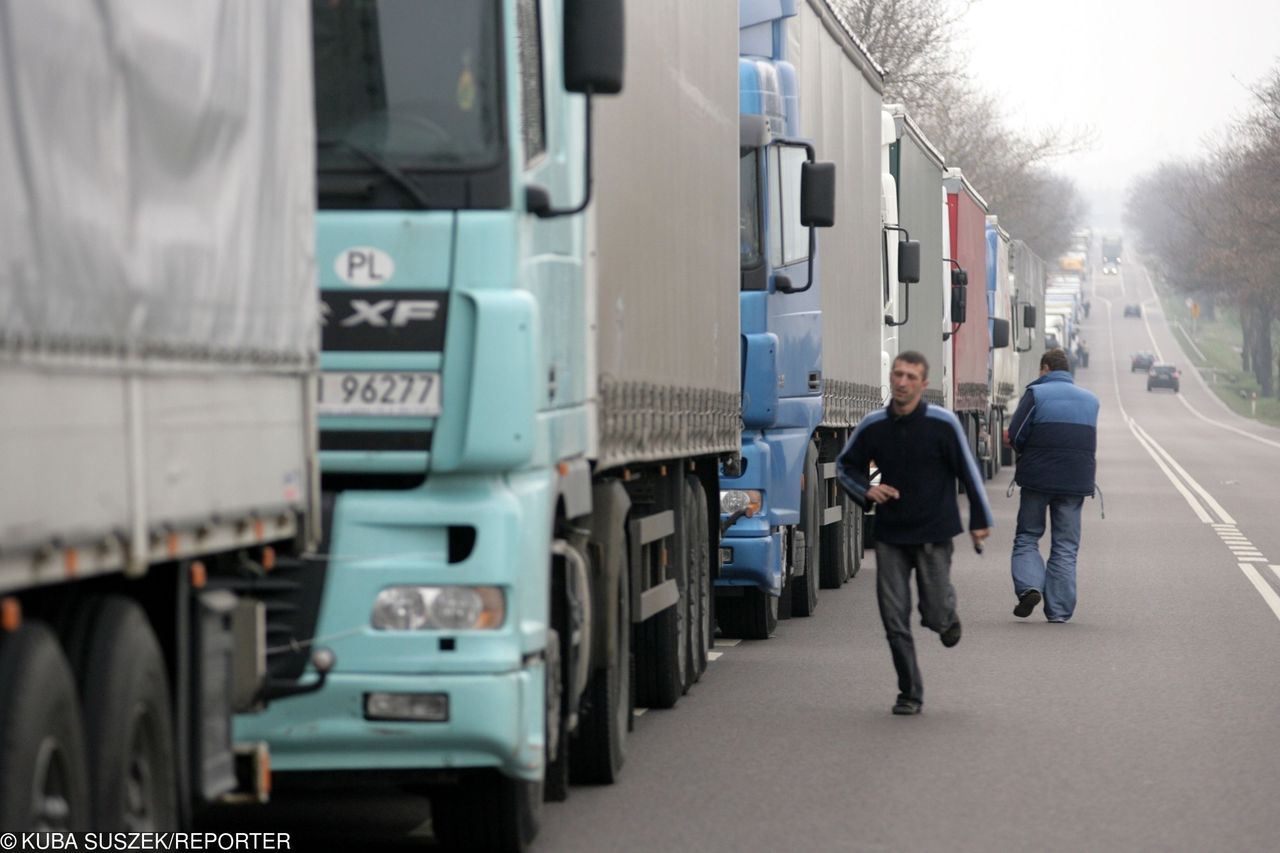 Kawa zalewana redbullem i amfetamina. Kierowca tira opowiada o rzeczywistości w trasie 