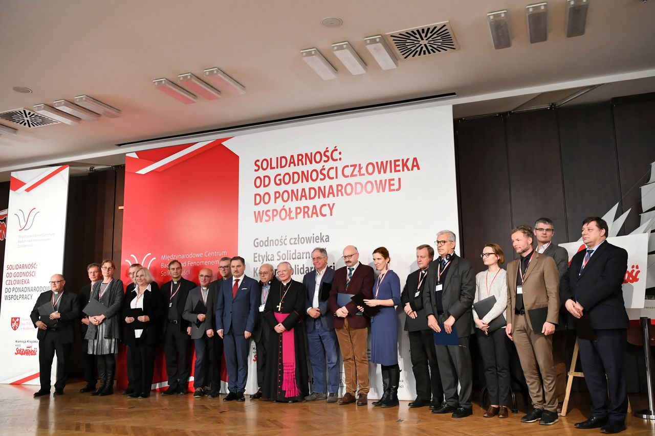 Przepychanki na konferencji Solidarności. Agora zgłasza sprawę do prokuratury