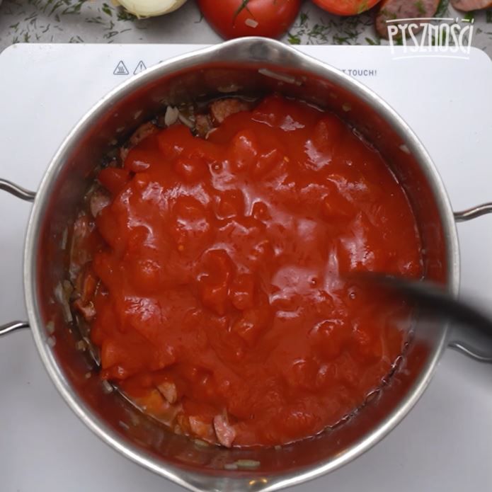 Gnocchi z kiełbasą w sosie pomidorowym- Pyszności