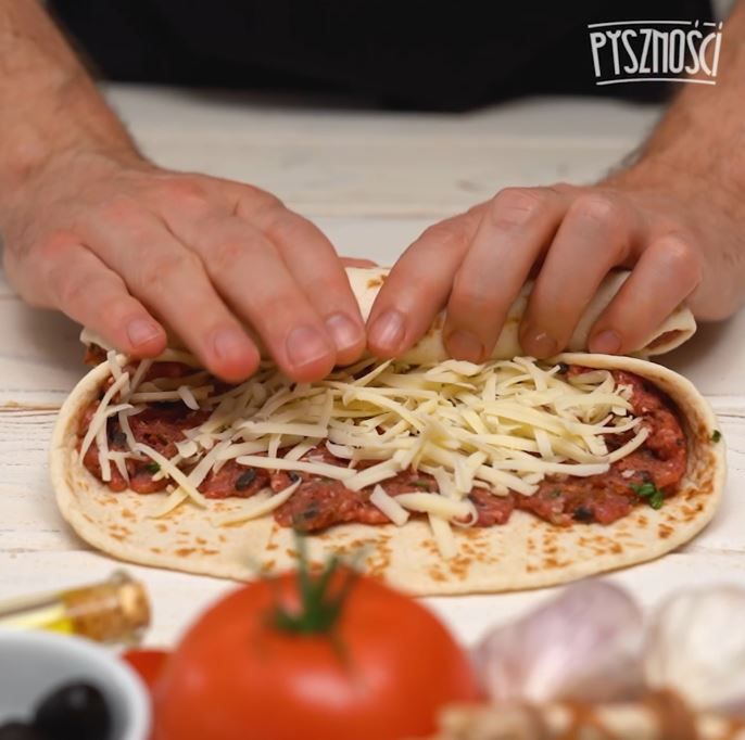 Mięsne roladki z mozzarellą- Pyszności