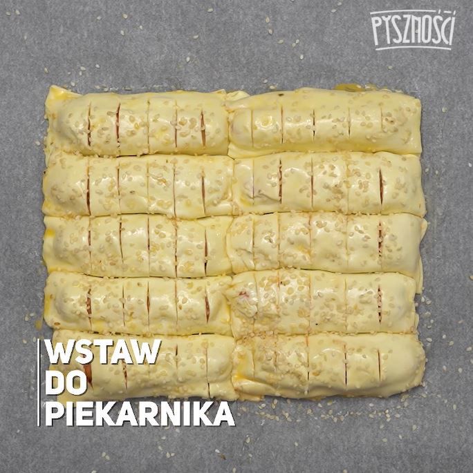 Pieczenie parówek w cieście- Pyszności