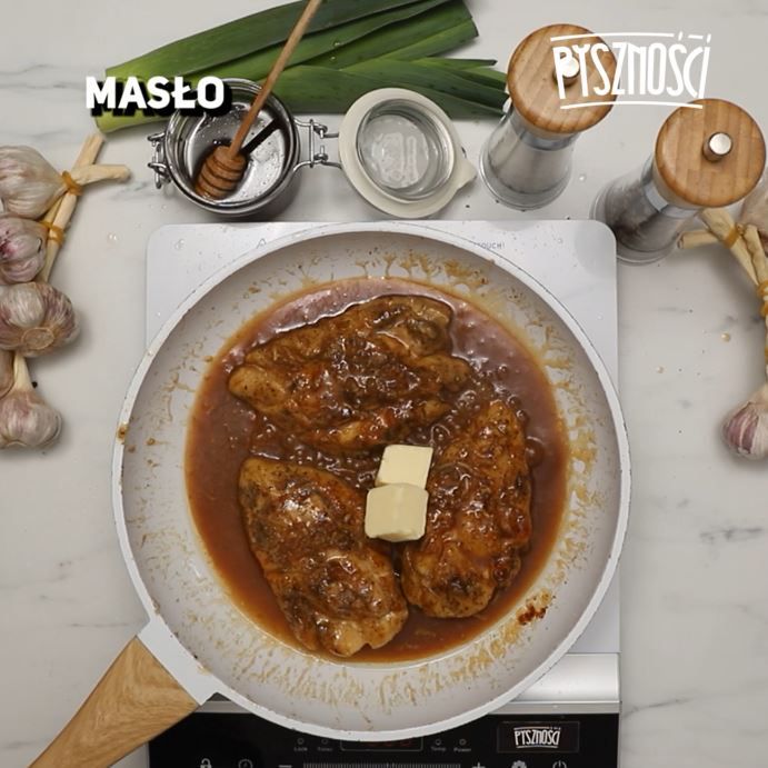 Filet z kurczaka w miodowym sosie- Pyszności