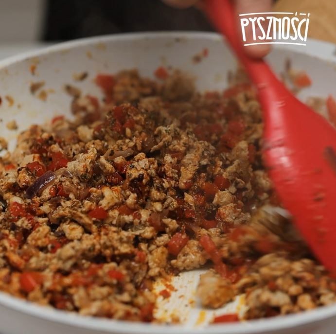 Jednogarnkowe chili z ziemniakami- Pyszności
