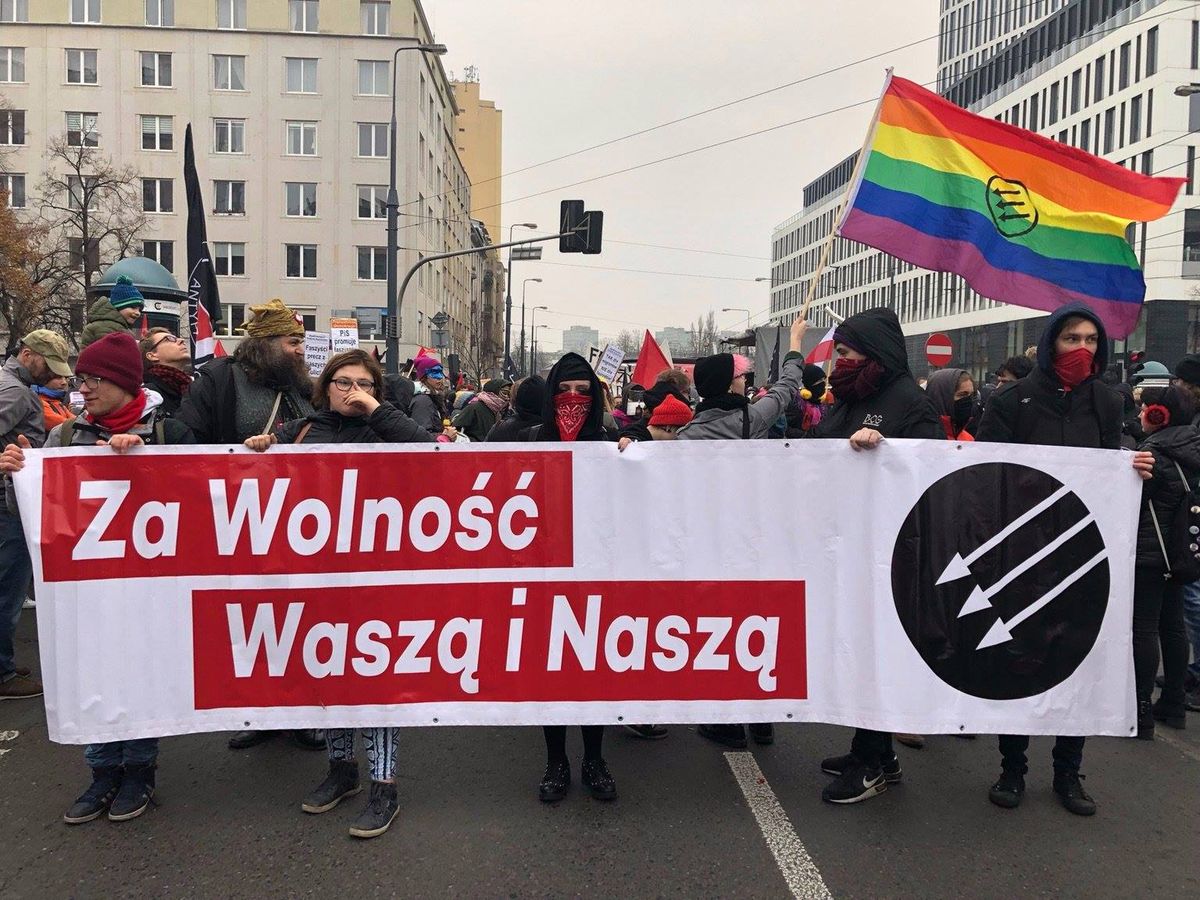 Święto Niepodległości: W Warszawie maszerują antyfaszyści