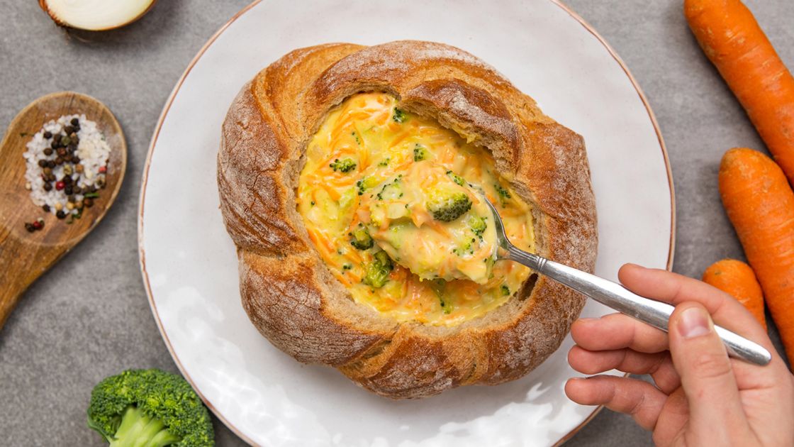 Brokułowa w chlebie- Pyszności