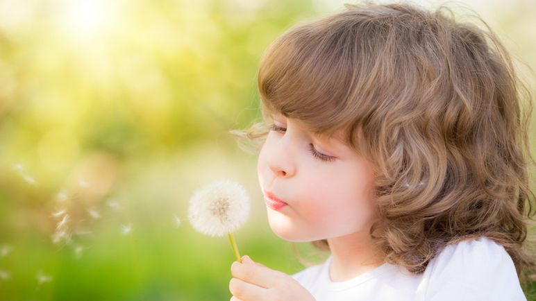 Mianem alergii nazywa się nadmierną reakcję układu immunologicznego na substancje, które zazwyczaj są nieszkodliwe.