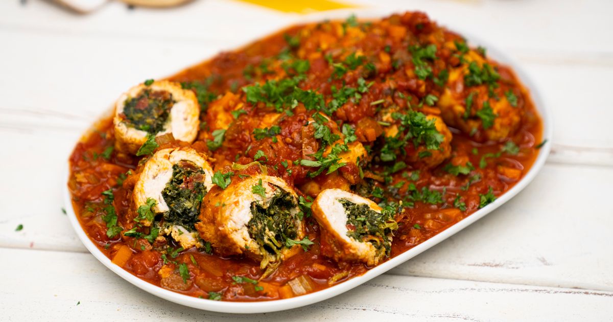 Proste i smaczne roladki z kurczaka po bolońsku w aromatycznym sosie pomidorowym