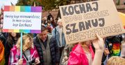 Marsz Równości w Toruniu. Uczestnicy szli pod hasłem "Dla życia i rodziny"