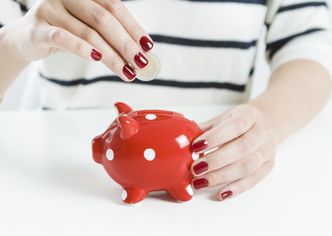 Oszczędności Polaków. Większość deklaruje, że odkłada. Pierwszy raz w historii