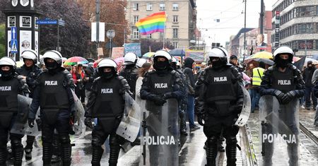 Wrocław. Marsz Równości pod ochroną policji. Mocne słowa Marty Lempart o "PiS i innych faszystach"