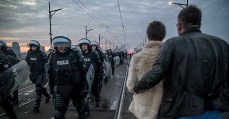 Służby szykują się na Marsz Niepodległości. Na ulicach tajniacy, żandarmi i antyterroryści
