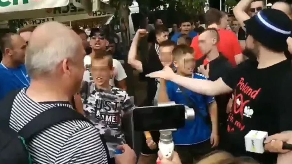 Płock. Marsz Równości i dyskusja z uczestnikami. Wśród nich dzieci