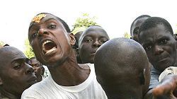 Demonstranci w Abidżanie