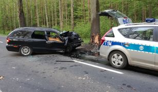 Strzały podczas pościgu koło Olsztyna. Potrącił policjanta