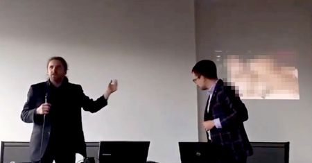 Wpadka posła Sośnierza. Na ekranie ukazała się naga kobieta