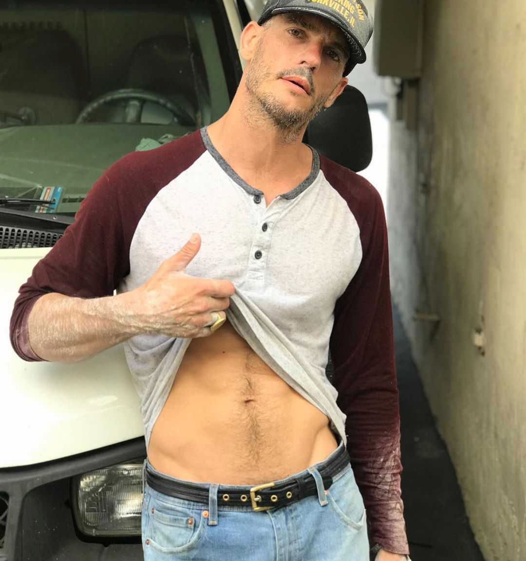 Josh Kloss był modelem w teledysku Katy Perry