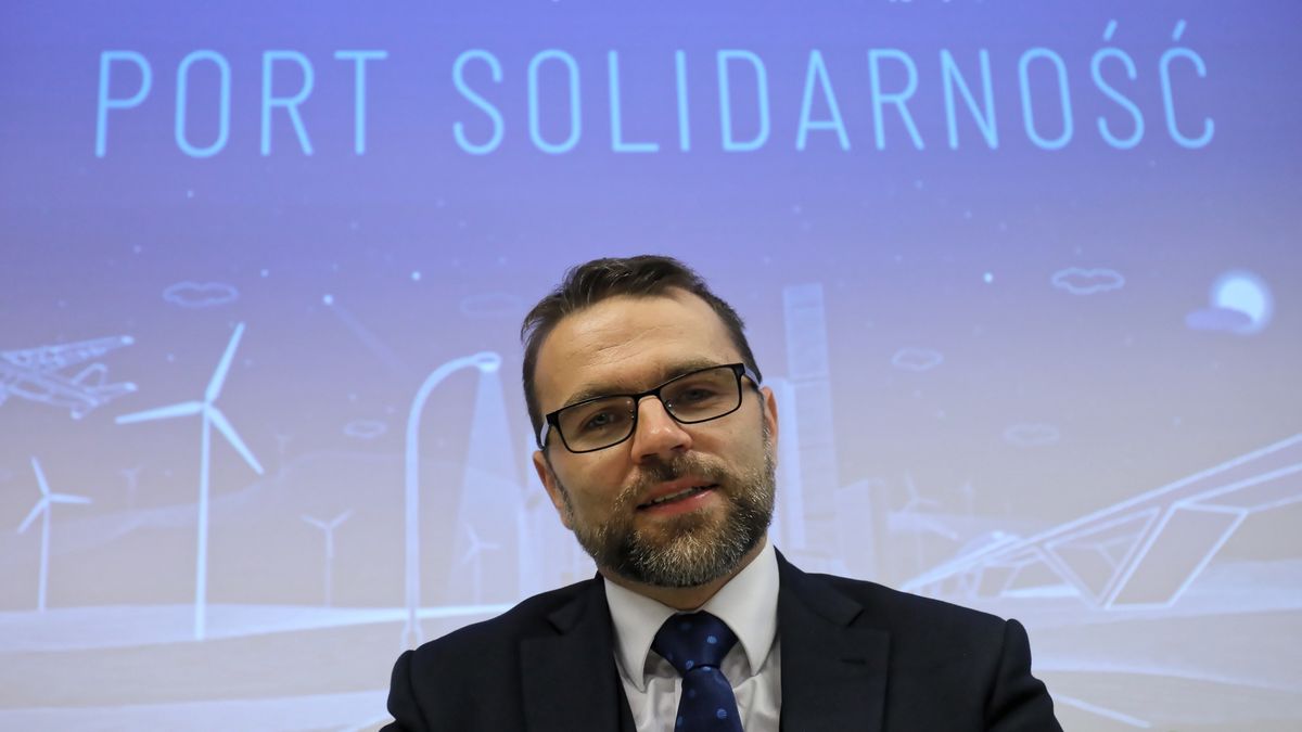 Warszawa, 04.12.2018. Jacek Bartosiak podczas konferencji prasowej, na której zaprezentowano zarząd CPK.