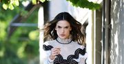 LOOK OF THE DAY: Alessandra Ambrosio w sukience Self Portrait