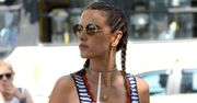 LOOK OF THE DAY: Alessandra Ambrosio w tęczowej sukience Tommy Hilfiger