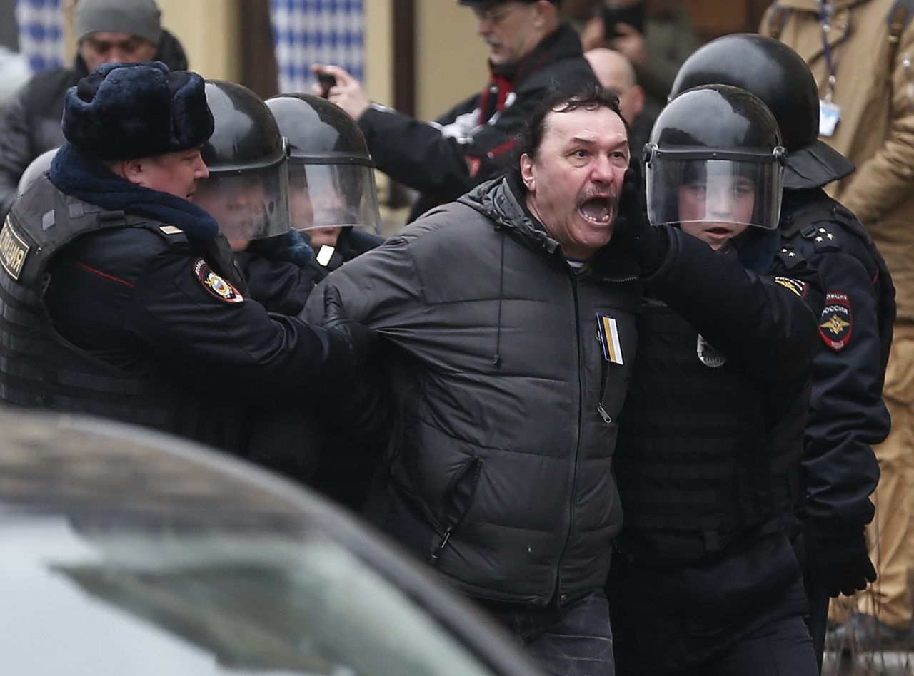Rosja: W centrum Moskwy zatrzymano kilkadziesiąt osób. Wśród nich są niepełnoletni