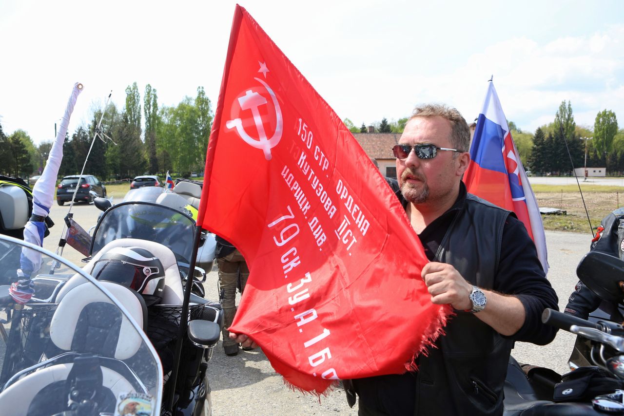 Nocne Wilki z wizytą w Auschwitz. "Chcemy oddać hołd bohaterom"