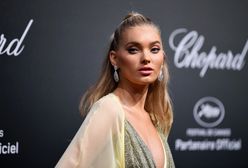 Mało brakowało, a wylądowałaby na podłodze. Elsa Hosk zaplątała się we własną suknię