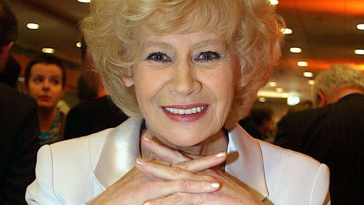 Krystyna Loska wraca do zawodu. 83-letnia legenda telewizji dostała ofertę, którą przyjęła od razu. Gdzie ją zobaczymy?