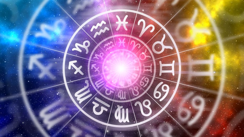 Horoskop miesięczny na grudzień. Co przygotował dla Ciebie los w życiu miłosnym, zdrowi, finansach i pracy?