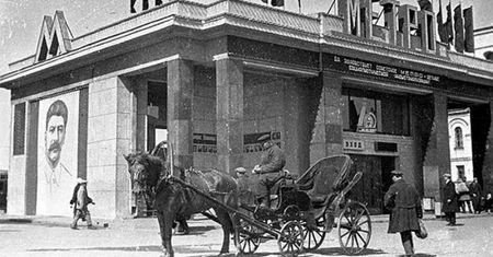 Metro w Moskwie. Pierwsza linia ruszyła już w 1935 roku [ZDJĘCIA]
