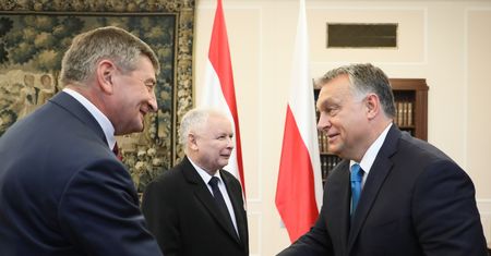 Pozwolenie Jarosława Kaczyńskiego niezbędne? Wymowne wideo z gabinetu marszałka Sejmu