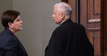 Rafał Ziemkiewicz ostro i dosadnie krytykuje władzę. I wywyższa jednego polityka