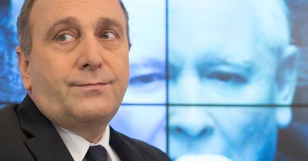 "Ojciec, prać czy się modlić?"