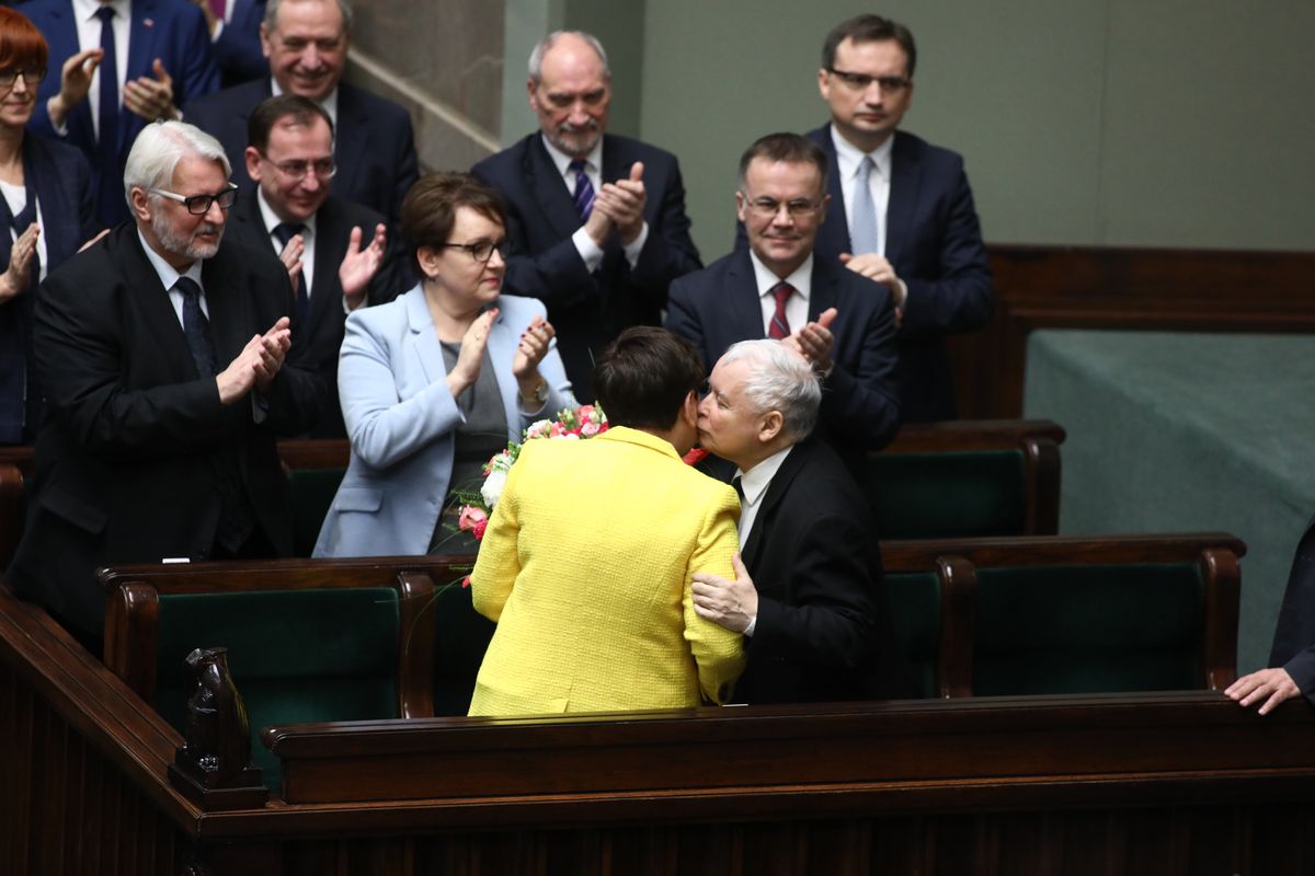 Spotkanie premier Szydło z Kaczyńskim dobiegło końca. Rozmawiali w cztery oczy