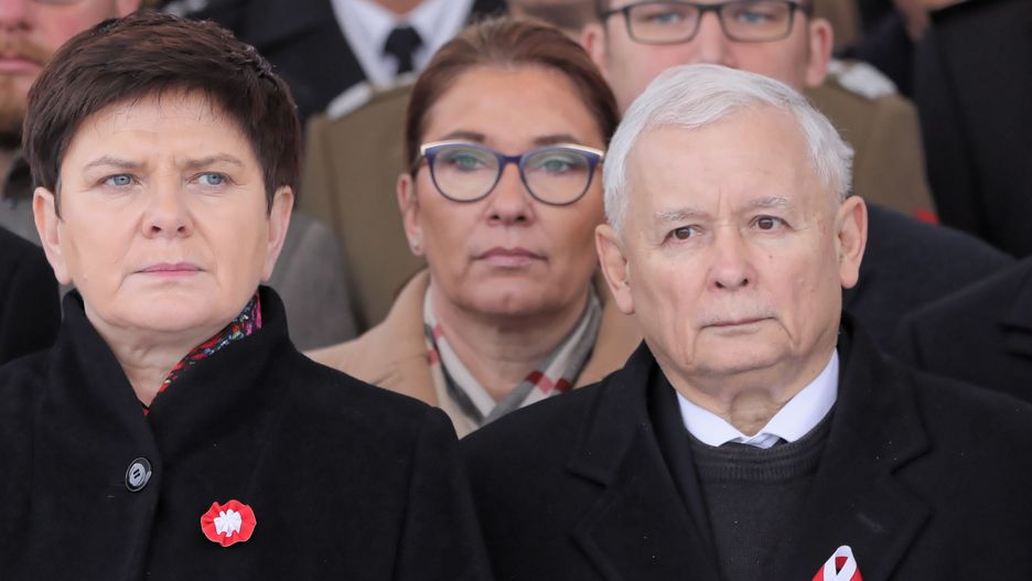 Beata Szydło, Beata mazurek i Jarosław Kaczyński. Prezes PiS zaakceptował listy PiS do PE, na których znalazła się b. premier i wicemarszałek Sejmu.