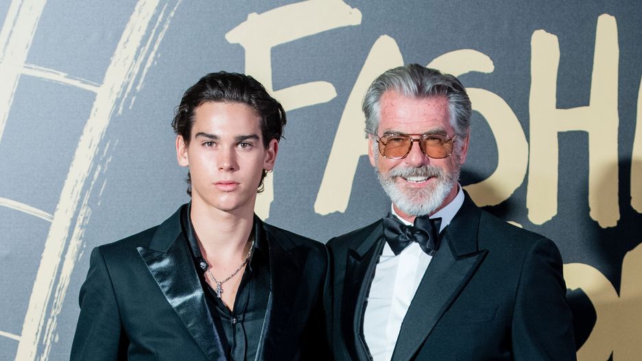 Paris i Pierce Brosnan pozują razem