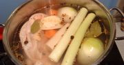 Domowy rosół krok po kroku. Obowiązkowy w niedzielę