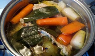 Tajemniczy dodatek do rosołu. Może odmienić smak zupy