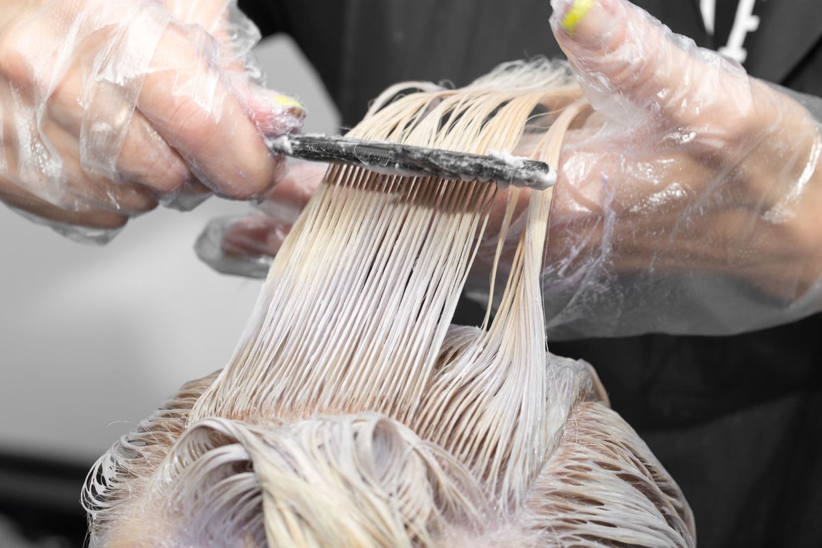 Farbowanie włosów szamponetką – szybki i tani sposób na zmianę koloru!