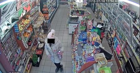 Ukradła puszkę WOŚP. Przed policjantami ukryła się pod łóżkiem
