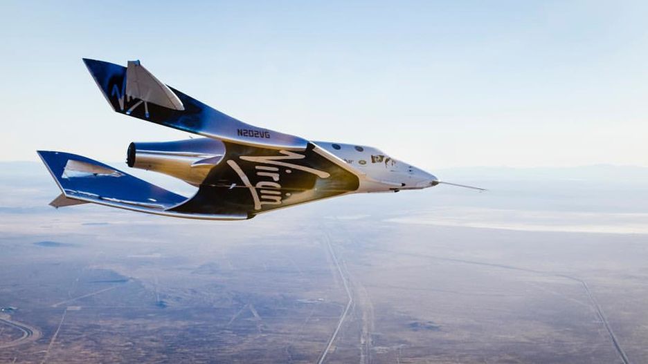 SpaceShipTwo VSS Unity szybuje po odłączeniu się od samolotu WhiteKnightTwo VMS Eve, 3 grudnia 2016 r.
