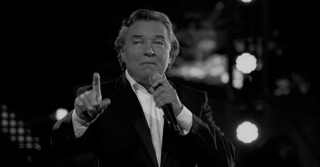 Karel Gott nie żyje. Krystyna Loska wspomina piosenkarza