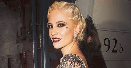 Pixie Lott w prześwitującej kreacji