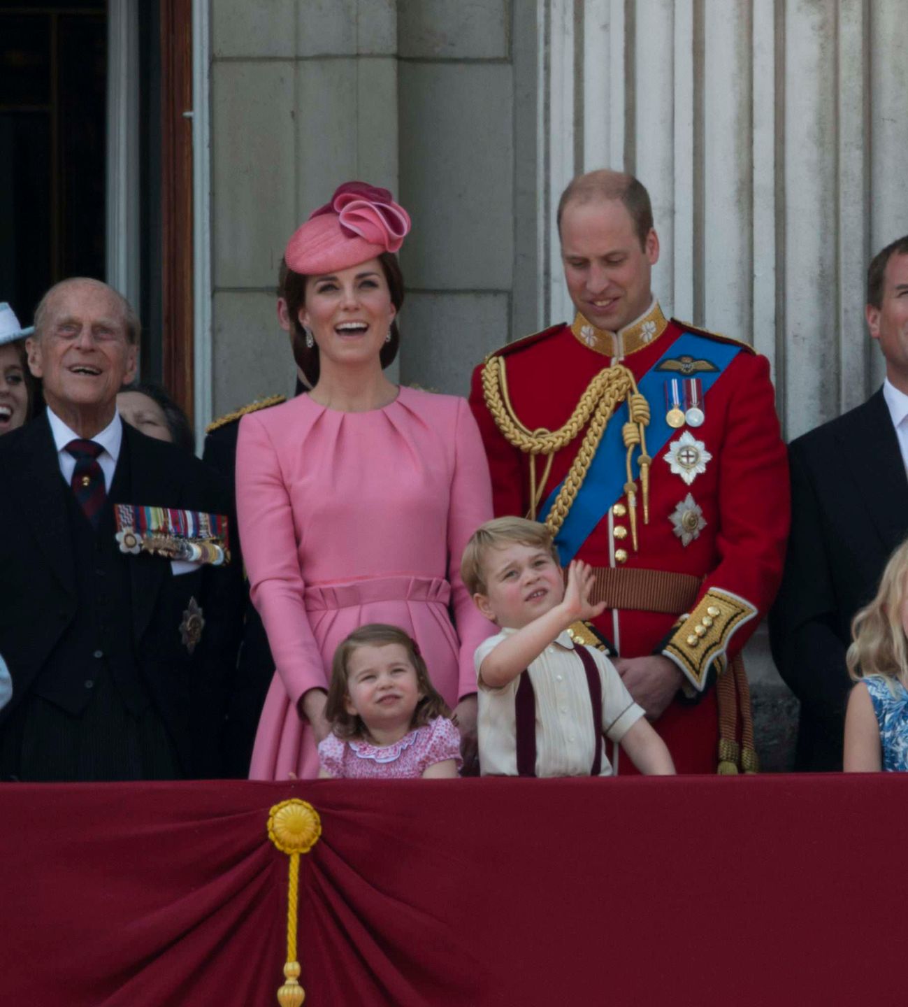 Księżna Kate - Trooping of the colour 2017

kreacja: Alexander McQueen